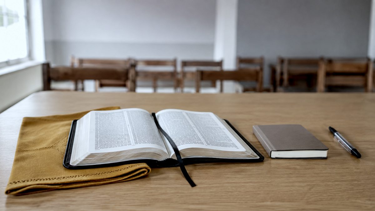 Bíblia Aberta Preparada para o Culto